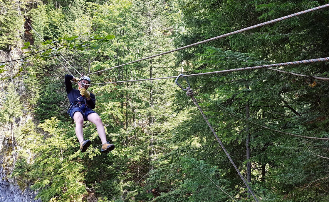 sosire la tiroliană